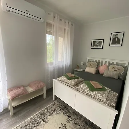 Holiday home Lakesidehouse Szofi *